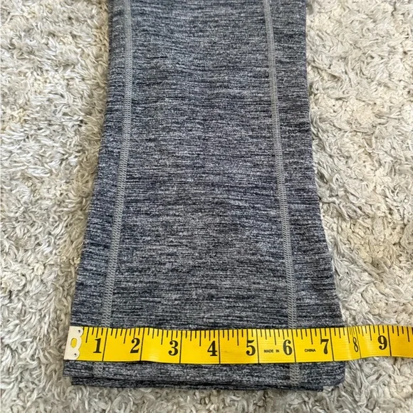 Lululemon Gather and Crow Cropped Leggings 21” - Picture 10 of 13